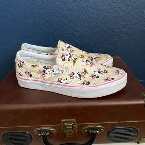 •Minnie Mouse Disney Vans•